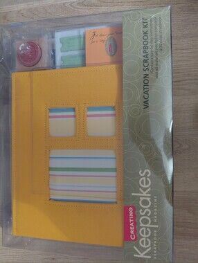 KEEPSAKE the Label Vacation Scrapbook Kit - Yellow